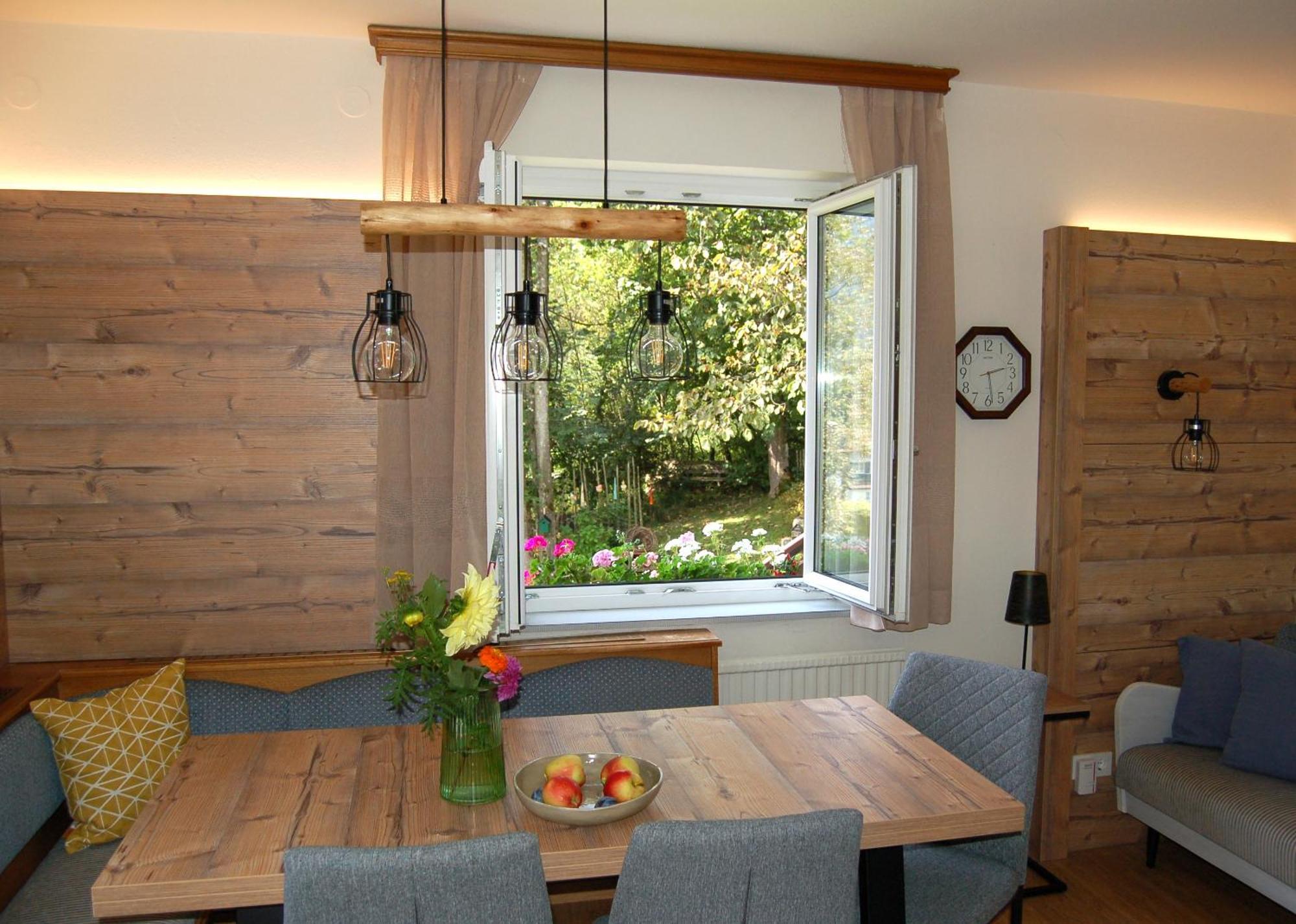 Ferienhaus Lechner Fuer Max 10 Personen - Wald Und Naturgarten Abtenau Bagian luar foto